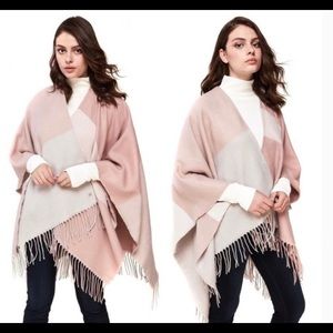 SOIA & KYO cream pink woven sweater cardigan wrap scarf with fringe one size